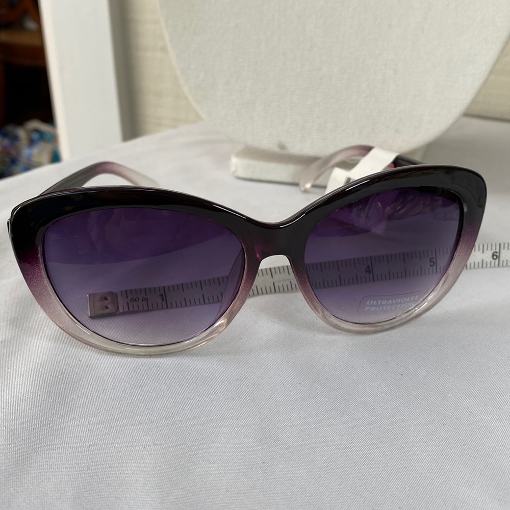 Deep purple ombré style fashion sunglasses